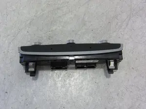Foto de MANDO CALEFACCION / AIRE ACONDICIONADO AUDI A3 SEDÁN (8VM) 2.0 16V TDI (150 CV / 110 KW) referencia 8V0820043M foto 5