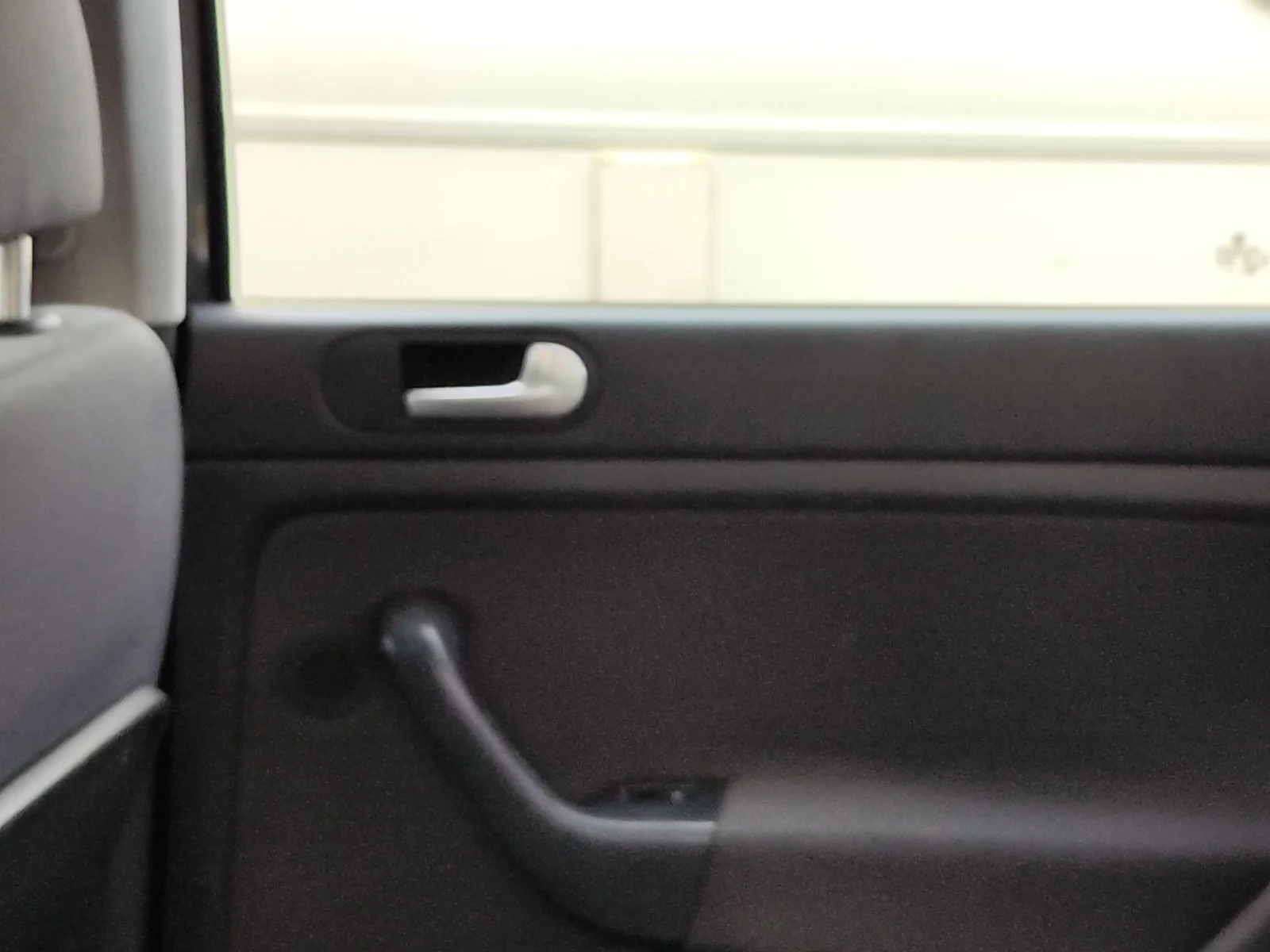 Foto de MANETA INTERIOR TRASERA DERECHA VOLKSWAGEN GOLF PLUS V (5M1) 1.9 TDI (105 CV / 77 KW)