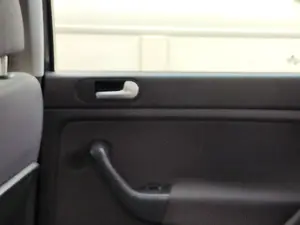 Foto de MANETA INTERIOR TRASERA DERECHA VOLKSWAGEN GOLF PLUS V (5M1) 1.9 TDI (105 CV / 77 KW)