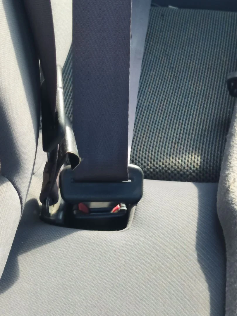 Foto de ENGANCHE CINTURON TRASERO IZQUIERDO HYUNDAI MATRIX (FC) 1.5 CRDi CAT (102 CV / 75 KW)