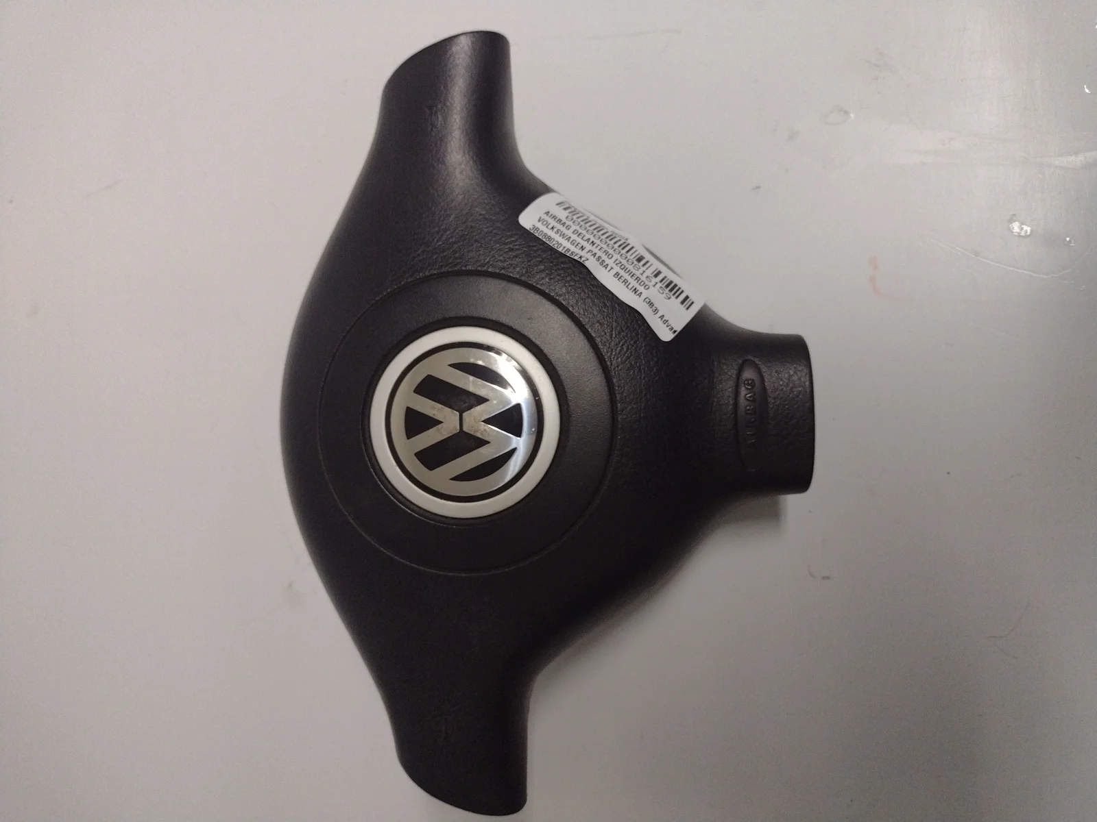 Foto de AIRBAG DELANTERO IZQUIERDO VOLKSWAGEN PASSAT BERLINA (3B3) 1.9 TDI (131 CV / 96 KW) referencia 3B0880201BSFKZ