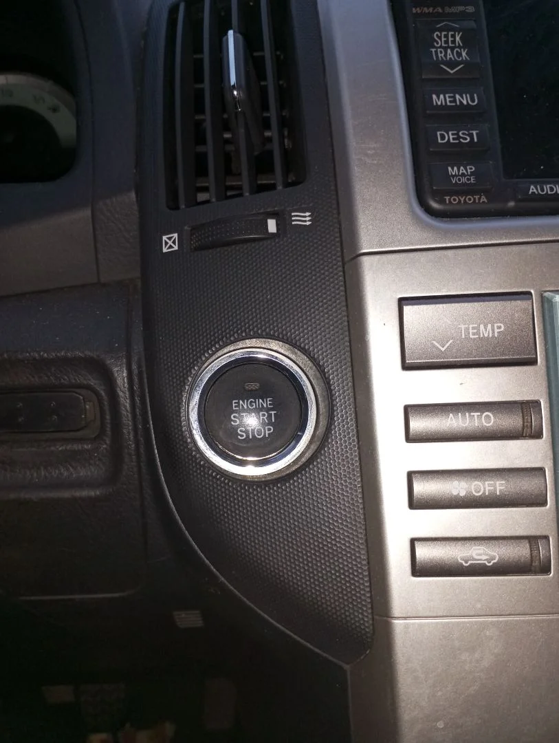 Foto de CONMUTADOR DE ARRANQUE TOYOTA COROLLA VERSO (R1) 2.2 Turbodiesel CAT (136 CV / 100 KW)