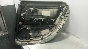 Foto de GUARNECIDO PUERTA TRASERA IZQUIERDA AUDI A4 AVANT (8E) 3.0 V6 24V TDI (233 CV / 171 KW) referencia 8E0867305 foto 3