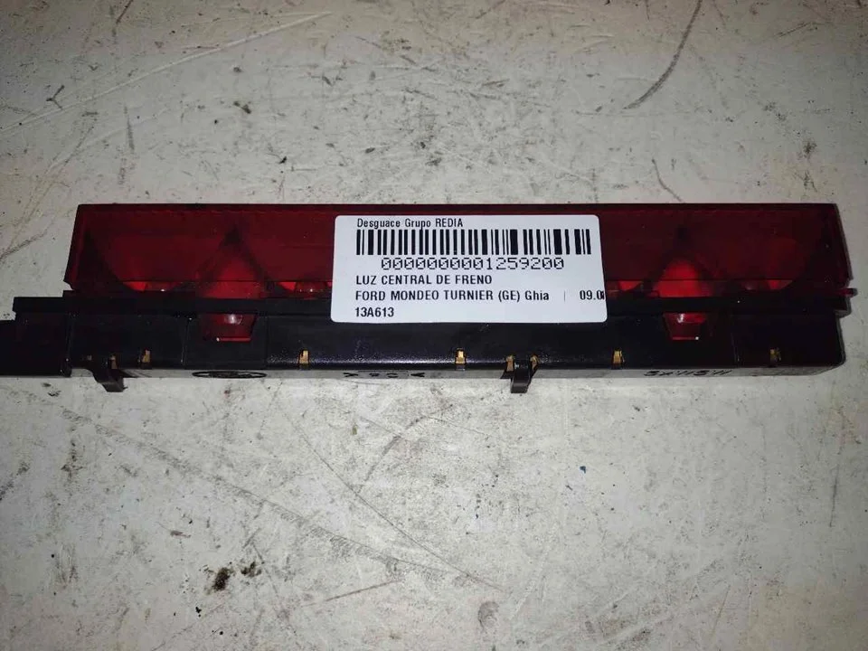 Foto de LUZ CENTRAL DE FRENO FORD MONDEO TURNIER (GE) 2.0 TDCi CAT (131 CV / 96 KW) referencia 13A613