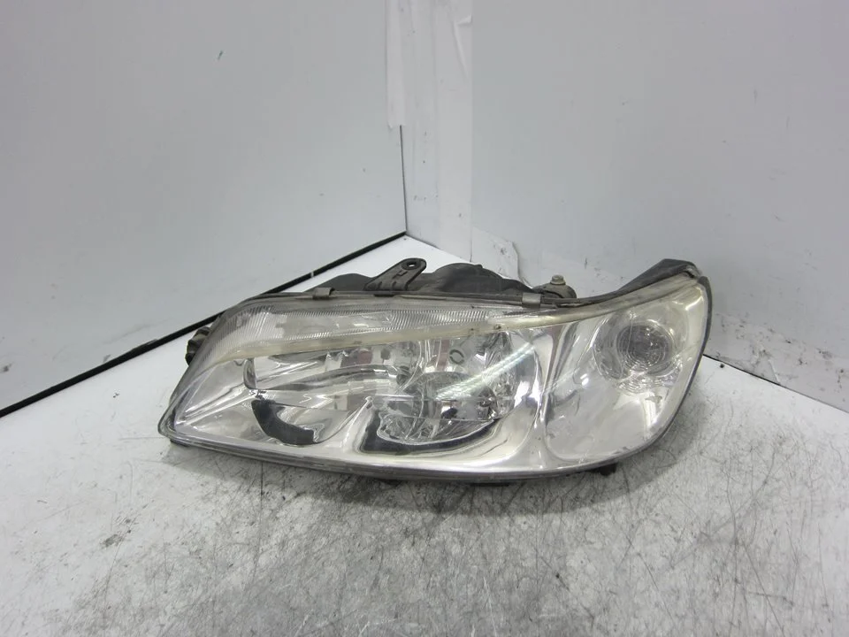 Foto de FARO IZQUIERDO PEUGEOT 306 3/5 PT. / 4 PT. (S2) 1.9 Diesel (69 CV / 51 KW) referencia 5501124L