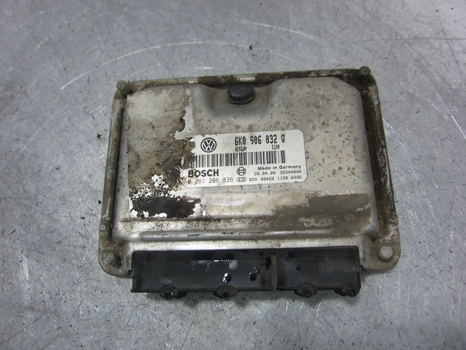 Foto de CENTRALITA MOTOR UCE SEAT IBIZA (6K1) 1.4 (60 CV / 44 KW) referencia 6K0906032Q