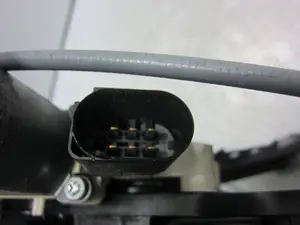 Foto de ELEVALUNAS DELANTERO IZQUIERDO BMW SERIE 5 BERLINA (E60) 3.0 Turbodiesel CAT (231 CV / 170 KW) referencia 7075667E foto 3