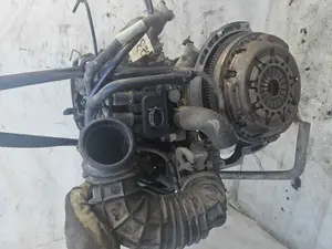 Foto de MOTOR COMPLETO FORD FOCUS BERLINA (CAK) 1.6 16V CAT (101 CV / 74 KW) referencia FYDB foto 9