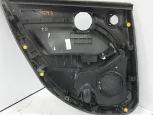 Foto de GUARNECIDO PUERTA TRASERA DERECHA FIAT 500X (334) 1.0 CAT (120 CV / 88 KW) referencia 156118971 foto 5