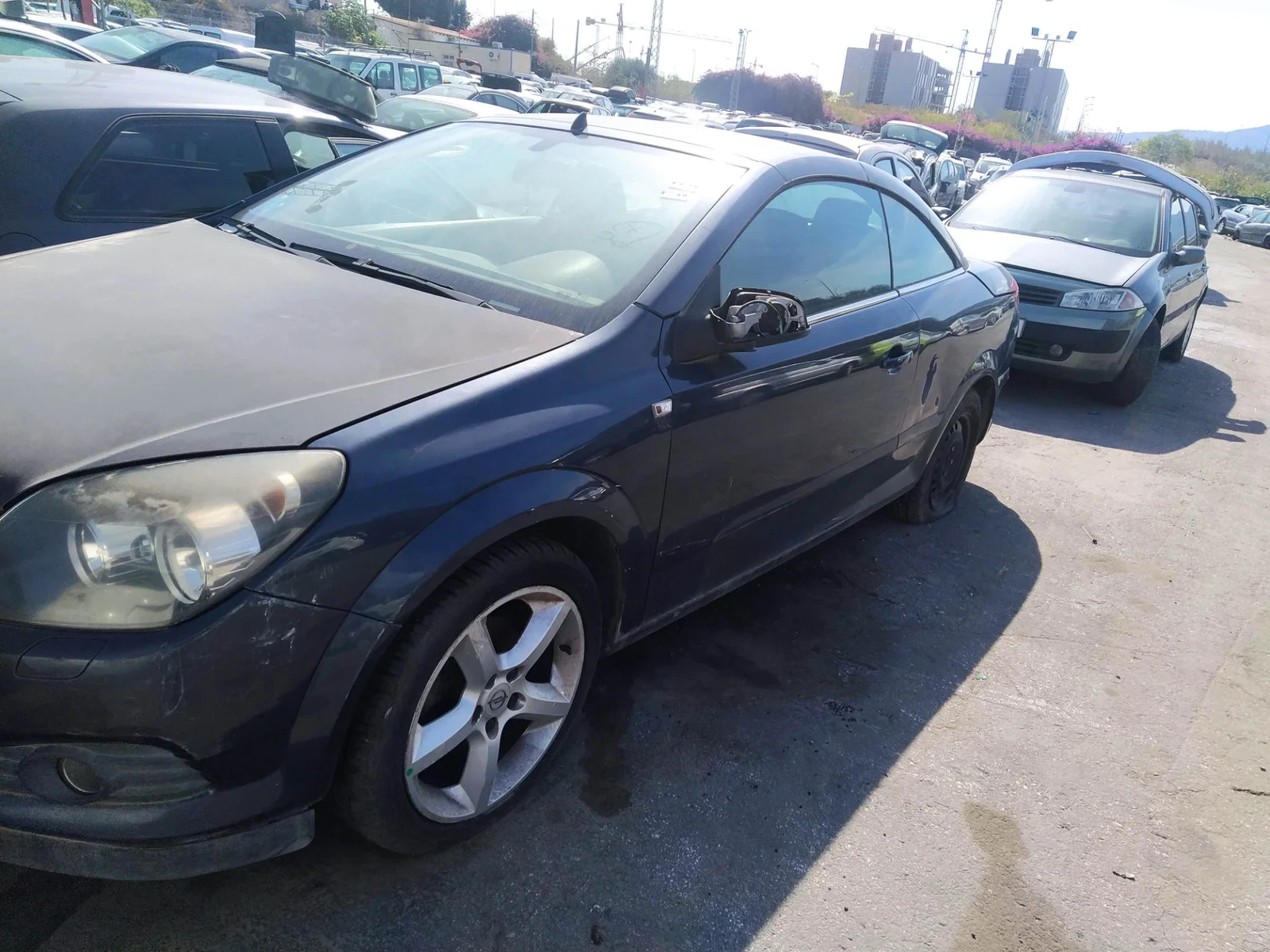 Foto de MANETA EXTERIOR DELANTERA IZQUIERDA OPEL ASTRA H TWIN TOP 1.8 16V (140 CV / 103 KW) referencia 13142770