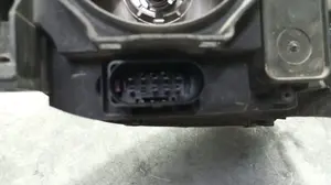 Foto de FARO IZQUIERDO AUDI A4 AVANT (8E) 1.9 TDI (116 CV / 85 KW) referencia 8E0941003AJ foto 2