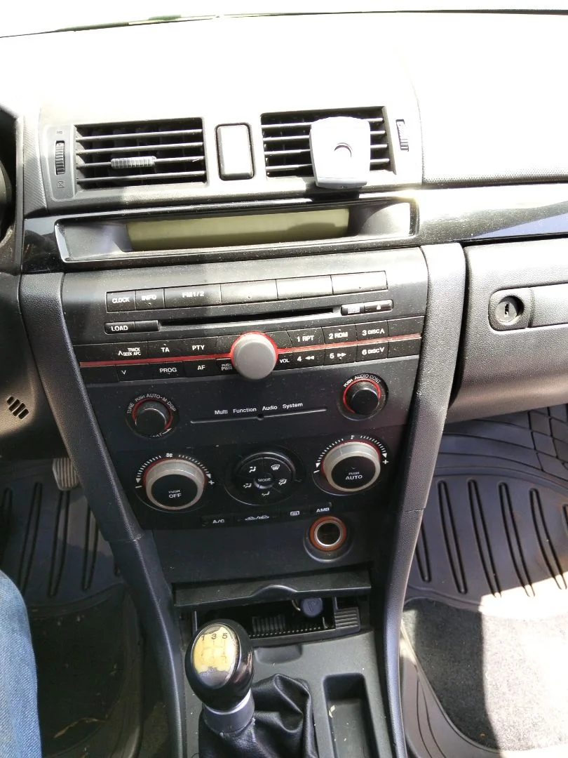 Foto de CONSOLA CENTRAL MAZDA 3 BERLINA (BK) 1.6 16V CAT (105 CV / 77 KW)