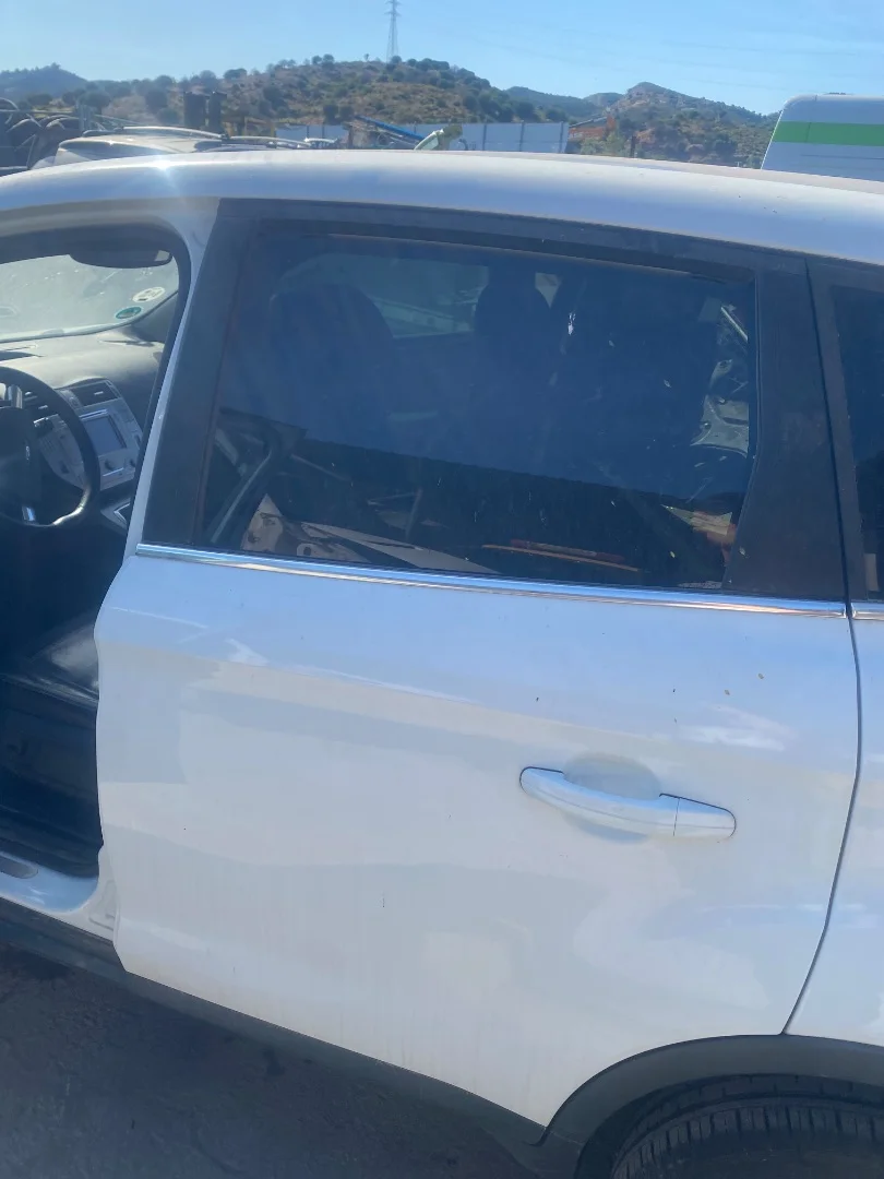 Foto de PUERTA TRASERA IZQUIERDA FORD KUGA (CBV) 2.0 TDCi CAT (136 CV / 100 KW)
