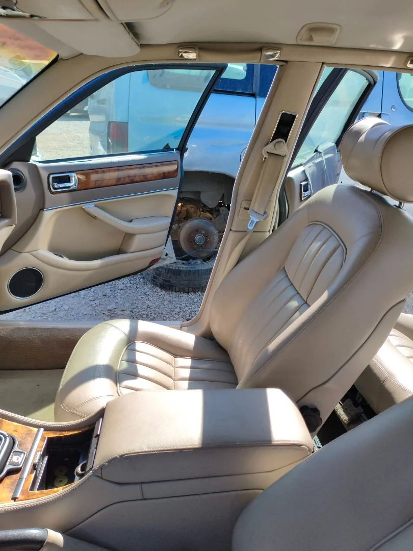 Foto de CINTURON SEGURIDAD DELANTERO DERECHO JAGUAR XJ 3.2 CAT (211 CV / 155 KW)