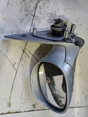 Foto de RETROVISOR IZQUIERDO PEUGEOT 206 referencia 4985000 foto 1