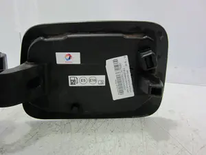 Foto de TAPA EXTERIOR COMBUSTIBLE CITROEN C5 AIRCROSS 1.2 12V e-THP / PureTech (131 CV / 96 KW) referencia 9821394480 foto 6