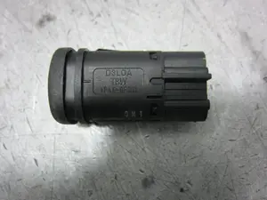 Foto de INTERRUPTOR FORD FIESTA BERLINA (DX) 1.3 CAT (60 CV / 44 KW) referencia 15K237AA foto 3