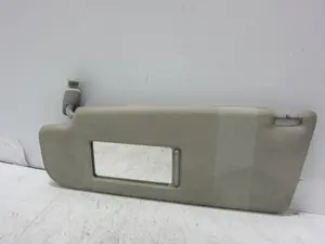 Foto de PARASOL IZQUIERDO SEAT LEON (1M1) 1.9 TDI (110 CV / 81 KW) referencia 6X0857551A foto 2