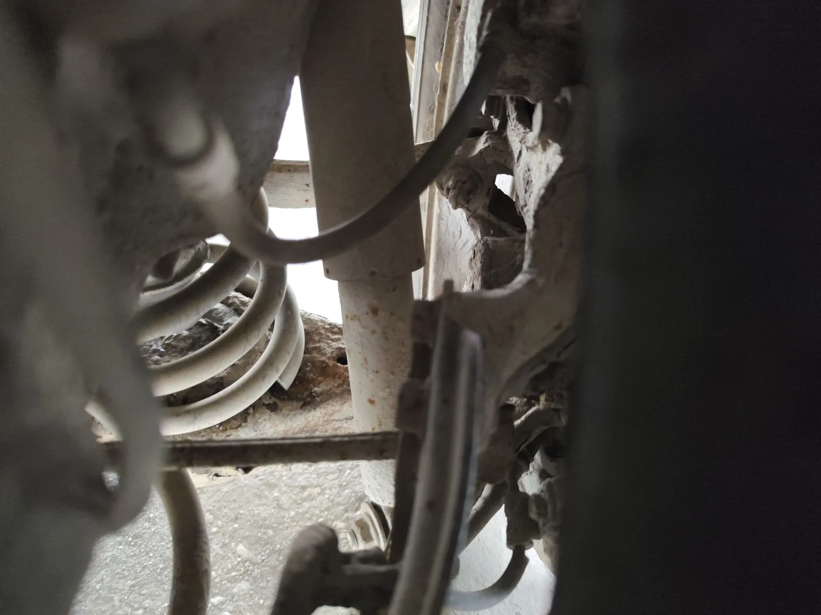 Foto de BIELETA ESTABILIZADORA TRASERA IZQUIERDA KIA CARNIVAL 2.9 CRDi CAT (185 CV / 136 KW) referencia 585104D100