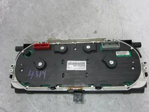 Foto de CUADRO INSTRUMENTOS RENAULT LAGUNA II (BG0) 2.0 16V IDE (140 CV / 103 KW) referencia 8200291334 foto 4