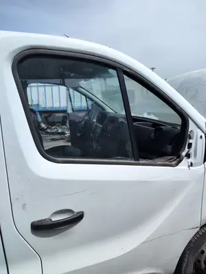 Foto de LUNA DELANTERA DERECHA FIAT TALENTO FURGÓN (296) 2.0 Turbodiesel Ecojet (119 CV / 88 KW) referencia 6000618372