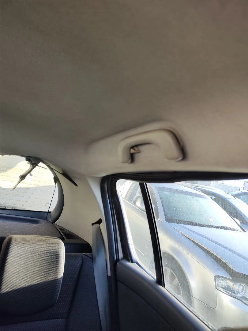 Foto de ASIDERO TECHO TRASERO IZQUIERDO RENAULT CLIO III 1.4 16V (98 CV / 72 KW)