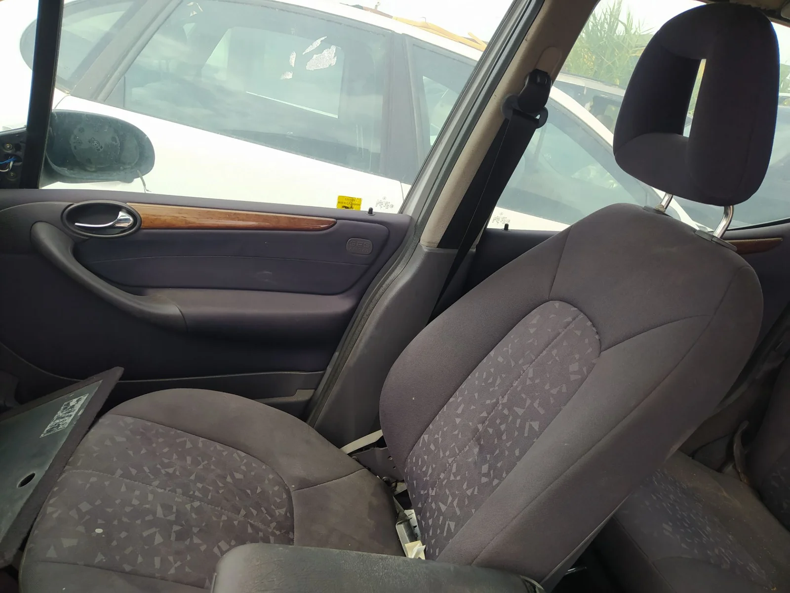 Foto de CINTURON SEGURIDAD DELANTERO DERECHO MERCEDES-BENZ CLASE A (BM 168) 1.7 CDI Diesel CAT (95 CV / 70 KW) referencia A1688603285 FKZ