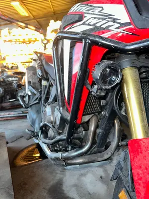 Foto de CARENADO DELANTERO DERECHO HONDA CRF 1000L AFRICA TWIN 998 cm3 - 70 kW (95 CV / 70 KW) foto 2
