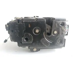 Foto de CERRADURA PUERTA TRASERA IZQUIERDA VOLKSWAGEN PASSAT BERLINA (3B2) 1.9 TDI (110 CV / 81 KW) referencia 3B4839349 foto 3