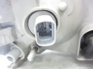 Foto de FARO IZQUIERDO DAEWOO KALOS 1.2 CAT (72 CV / 53 KW) foto 6