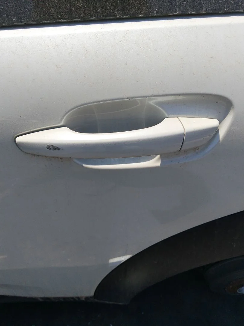 Foto de MANETA EXTERIOR TRASERA IZQUIERDA CITROEN C4 CACTUS 1.2 12V VTi (82 CV / 60 KW) referencia 980297831T