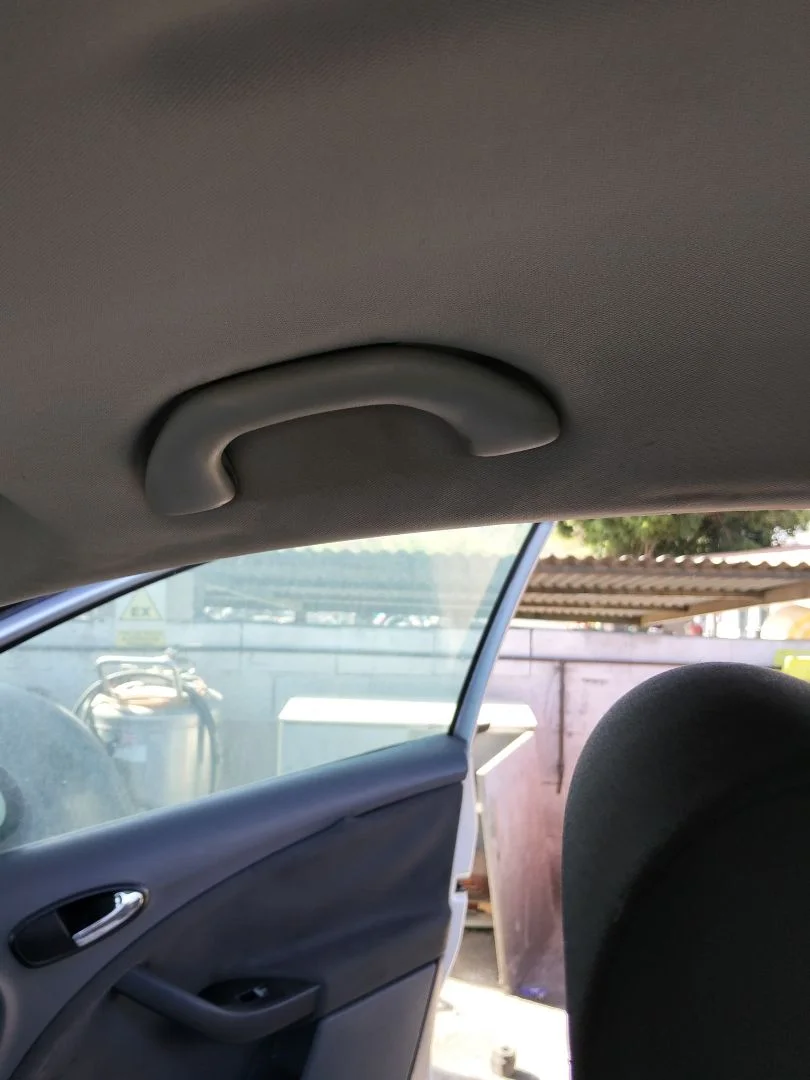 Foto de ASIDERO TECHO DELANTERO DERECHO SEAT ALTEA (5P1) 1.9 TDI (105 CV / 77 KW)