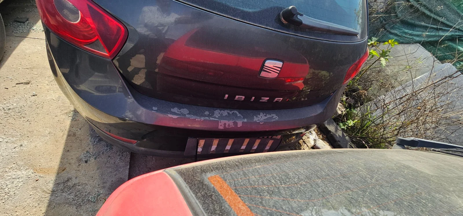 Foto de PARAGOLPES TRASERO SEAT IBIZA BERLINA (6J5) 1.4 TDI (80 CV / 59 KW)