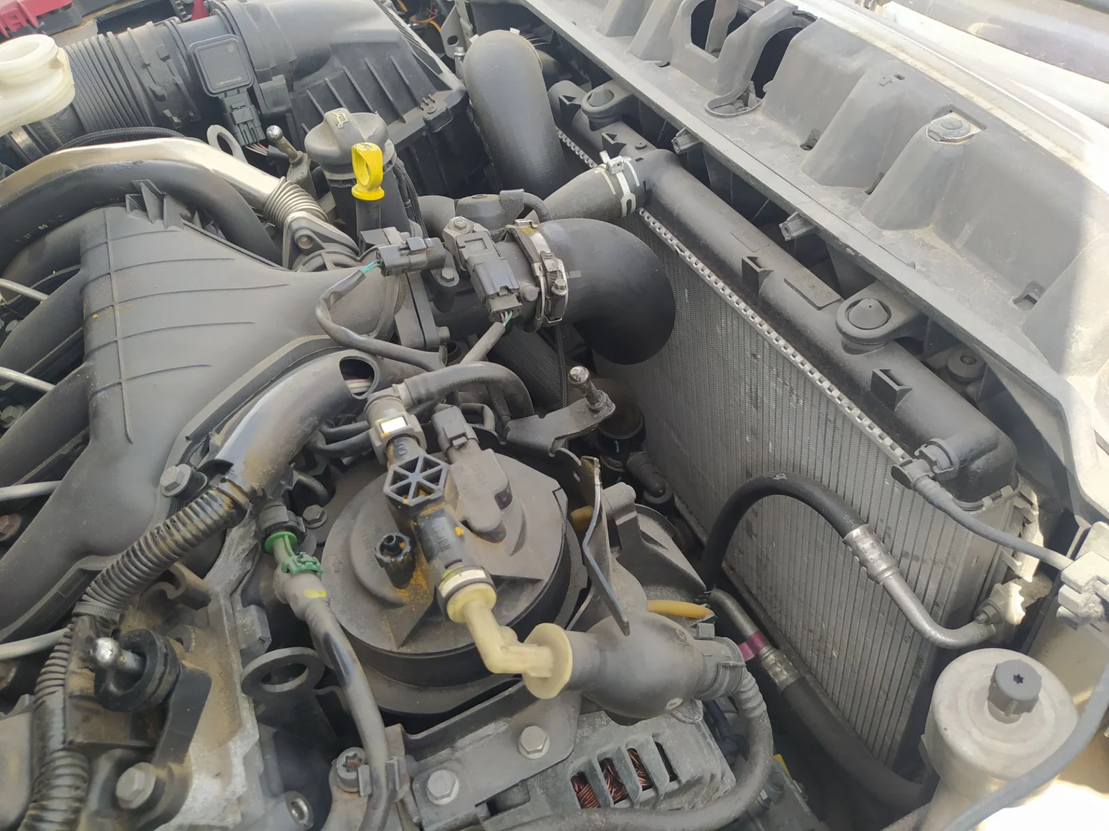Foto de ELECTROVENTILADOR RADIADOR AIRE ACONDICIONADO PEUGEOT 308 SW 2.0 16V HDi FAP CAT (RHR / DW10BTED4) (136 CV / 100 KW)