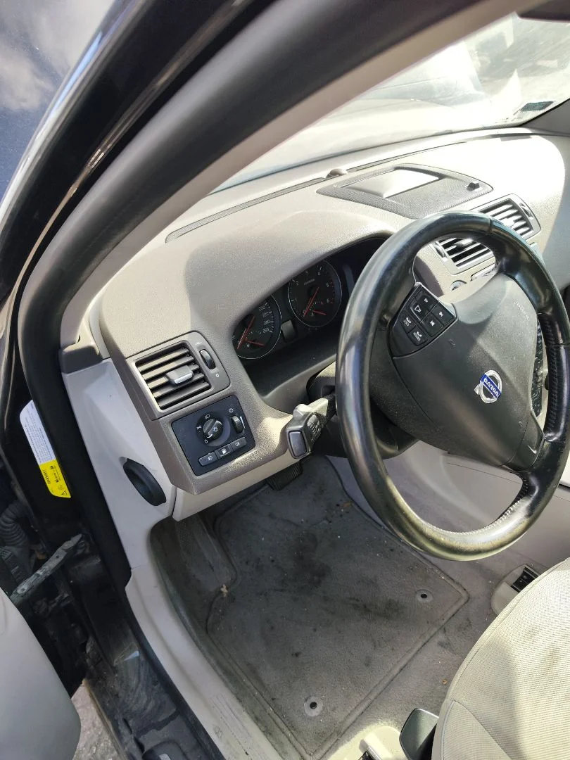 Foto de SALPICADERO VOLVO V50 FAMILIAR 2.0 Diesel CAT (136 CV / 100 KW) referencia 39889263