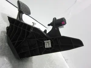 Foto de PEDAL FRENO PORSCHE MACAN (95BA) referencia 95B723117D foto 6