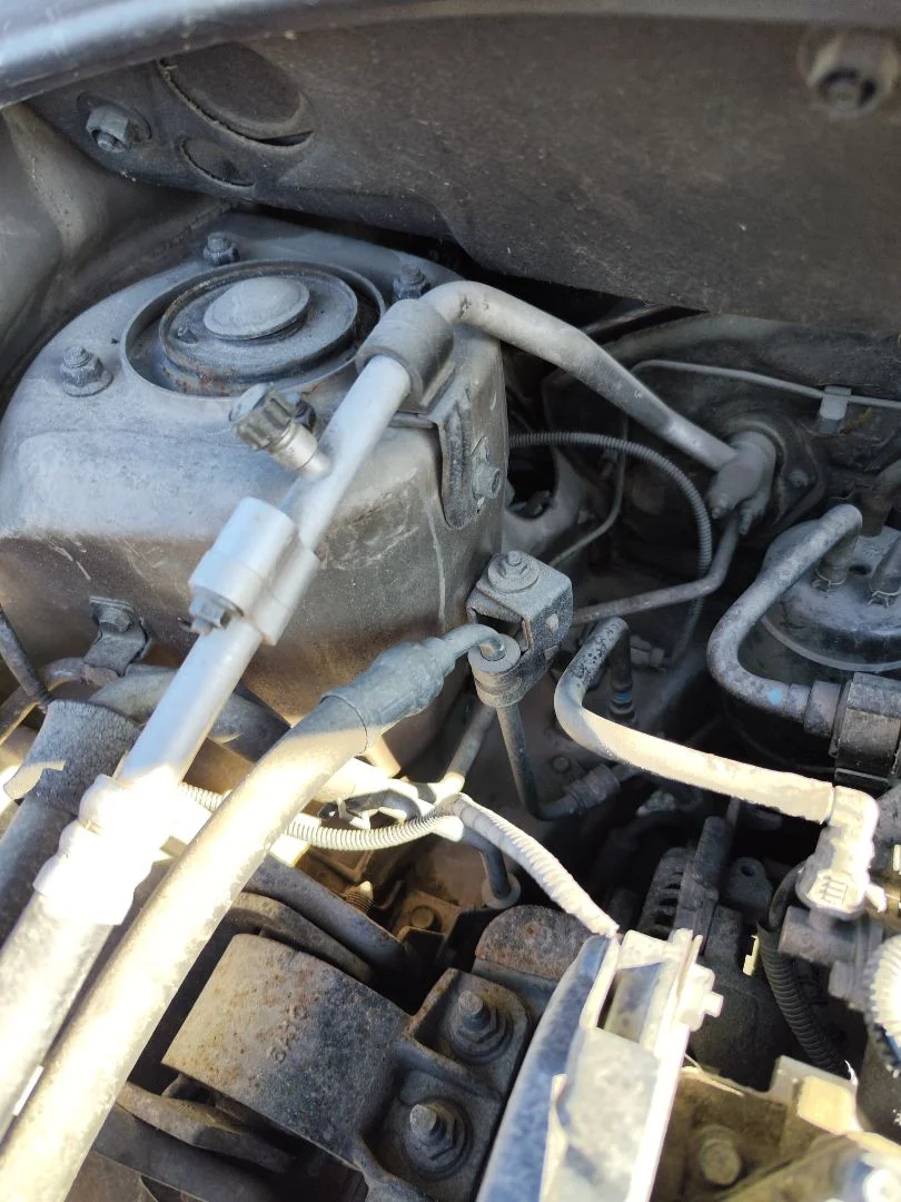 Foto de TUBOS AIRE ACONDICIONADO KIA CARENS (RS) 1.8 16V CAT (126 CV / 93 KW)
