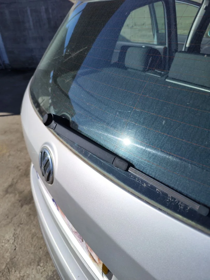 Foto de BRAZO LIMPIA TRASERO VOLKSWAGEN GOLF PLUS V (5M1) 1.9 TDI (105 CV / 77 KW)