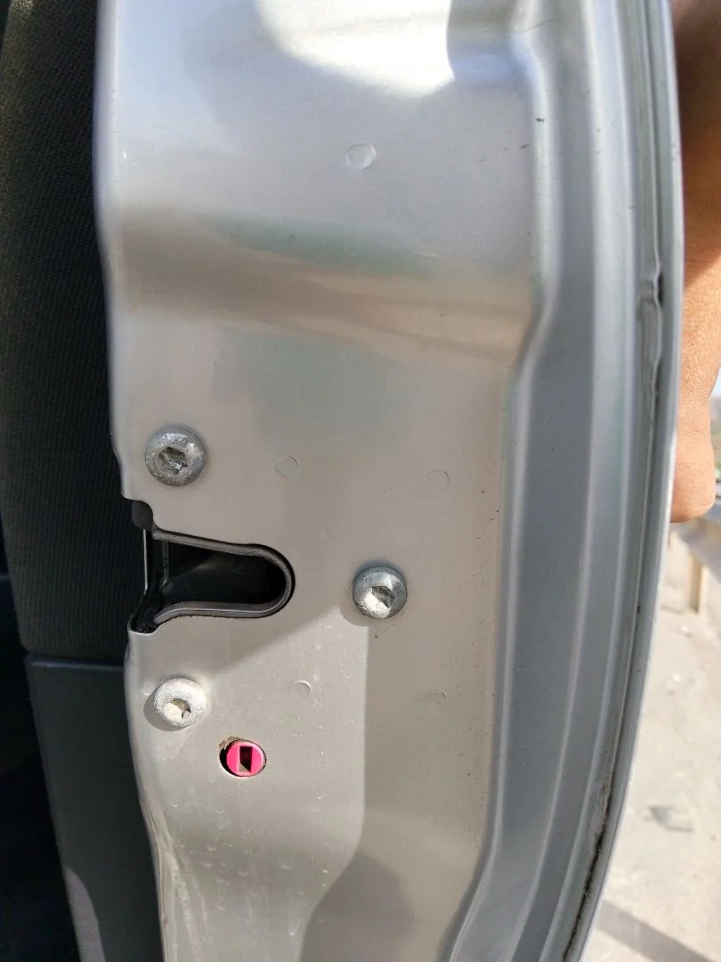Foto de CERRADURA PUERTA TRASERA DERECHA OPEL MERIVA 1.7 16V CDTI (101 CV / 74 KW) referencia 13154793