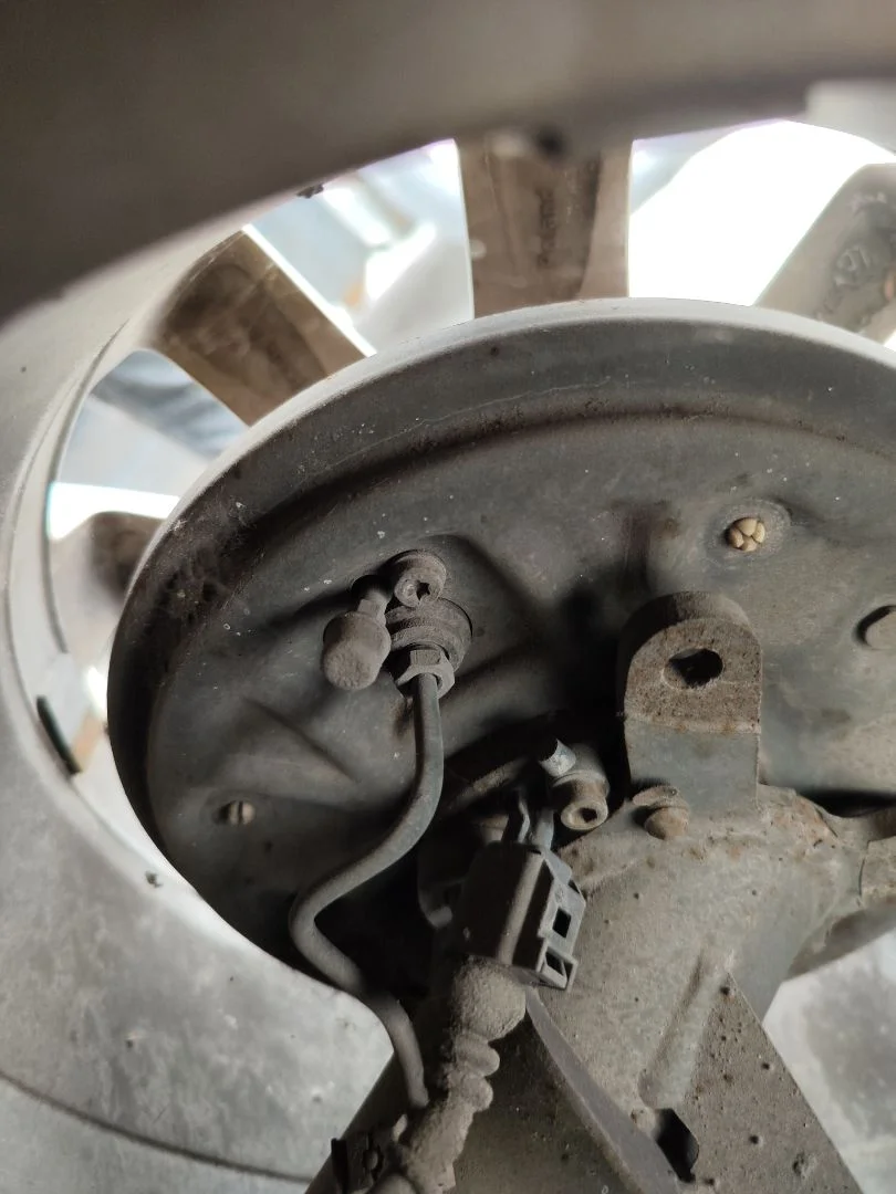 Foto de MANGUETA TRASERA DERECHA VOLKSWAGEN POLO IV (9N1) 1.4 16V (75 CV / 55 KW)