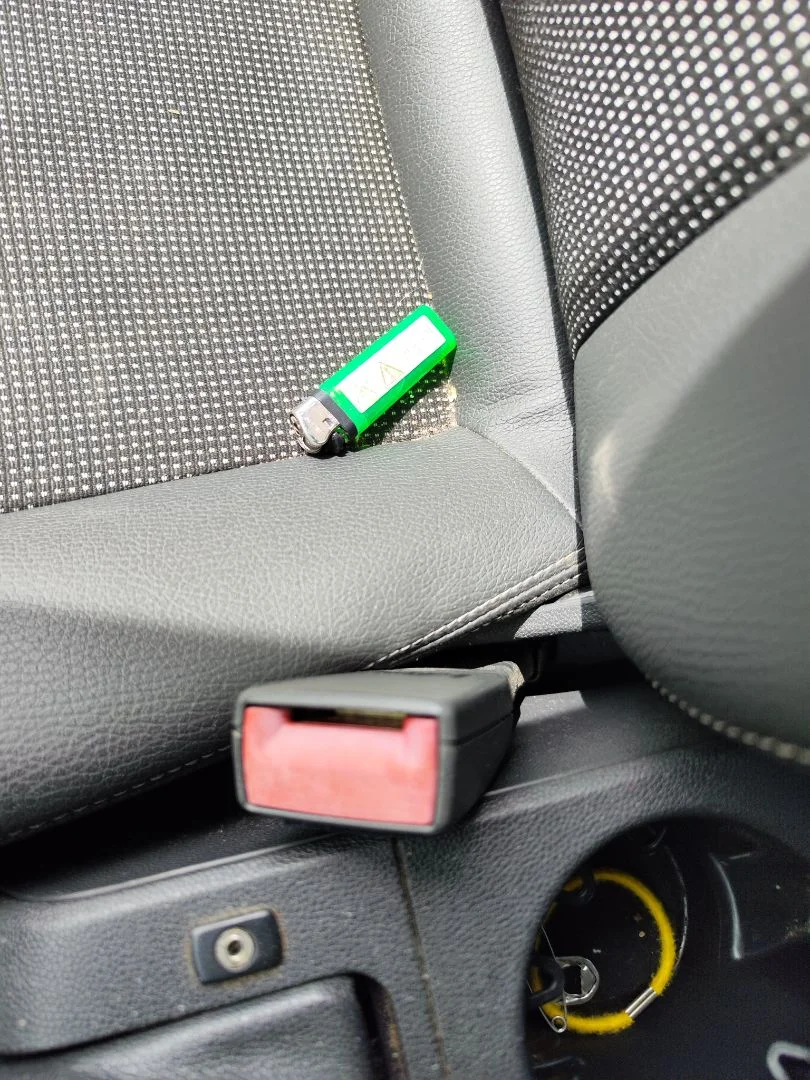 Foto de PRETENSOR AIRBAG DERECHO OPEL ASTRA H BERLINA 1.7 16V CDTI (110 CV / 81 KW)