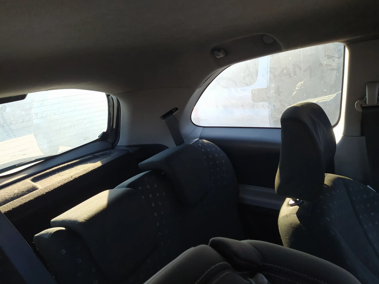 Foto de CINTURON SEGURIDAD TRASERO IZQUIERDO TOYOTA YARIS (KSP9/SCP9/NLP9) 1.4 Turbodiesel CAT (90 CV / 66 KW)