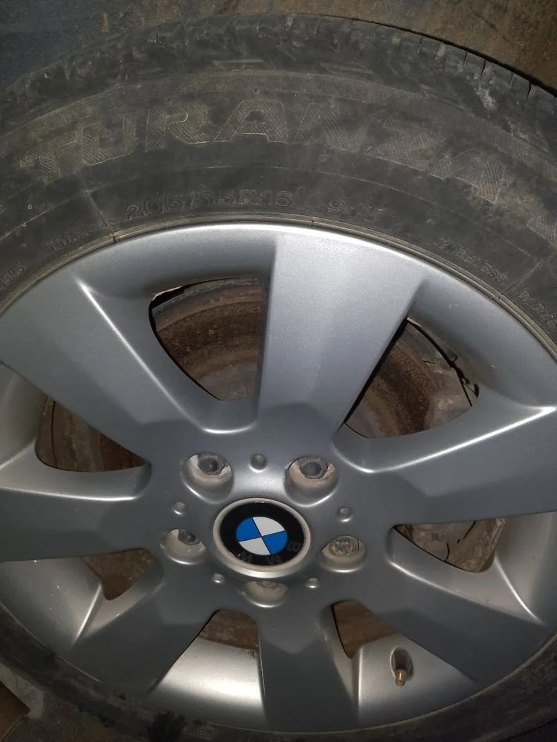 Foto de LLANTA BMW SERIE 3 COMPACTO (E46) 2.0 16V Diesel CAT (150 CV / 110 KW)