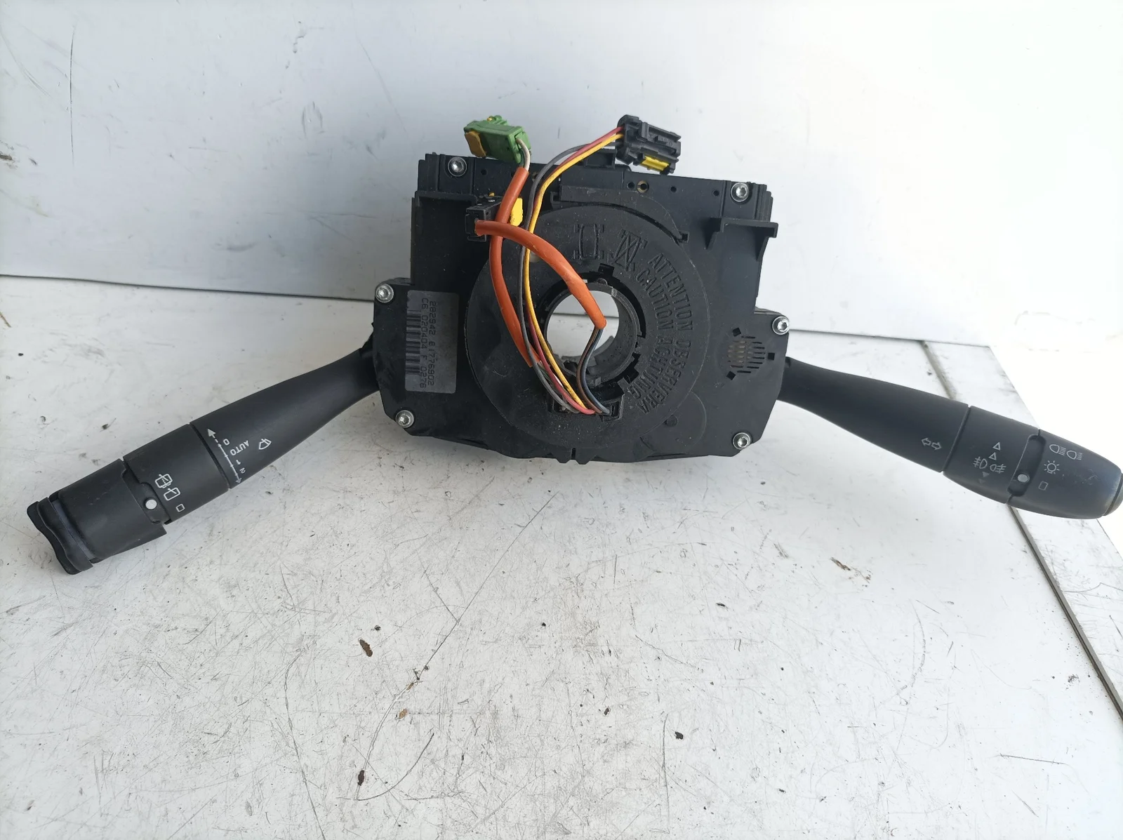 Foto de MANDO MULTIFUNCION RENAULT LAGUNA II (BG0) 1.9 dCi Diesel CAT (101 CV / 74 KW) referencia 96488227XT