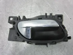 Foto de MANETA INTERIOR TRASERA DERECHA PEUGEOT 308 SW 1.6 HDi FAP (112 CV / 82 KW) referencia 9660525380