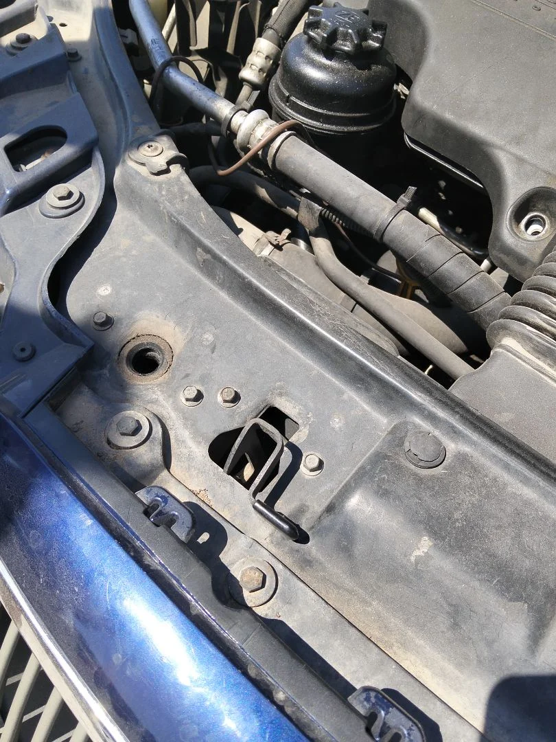 Foto de CERRADURA CAPO MG ROVER ROVER 75 (RJ) 2.0 16V CDT (116 CV / 85 KW)