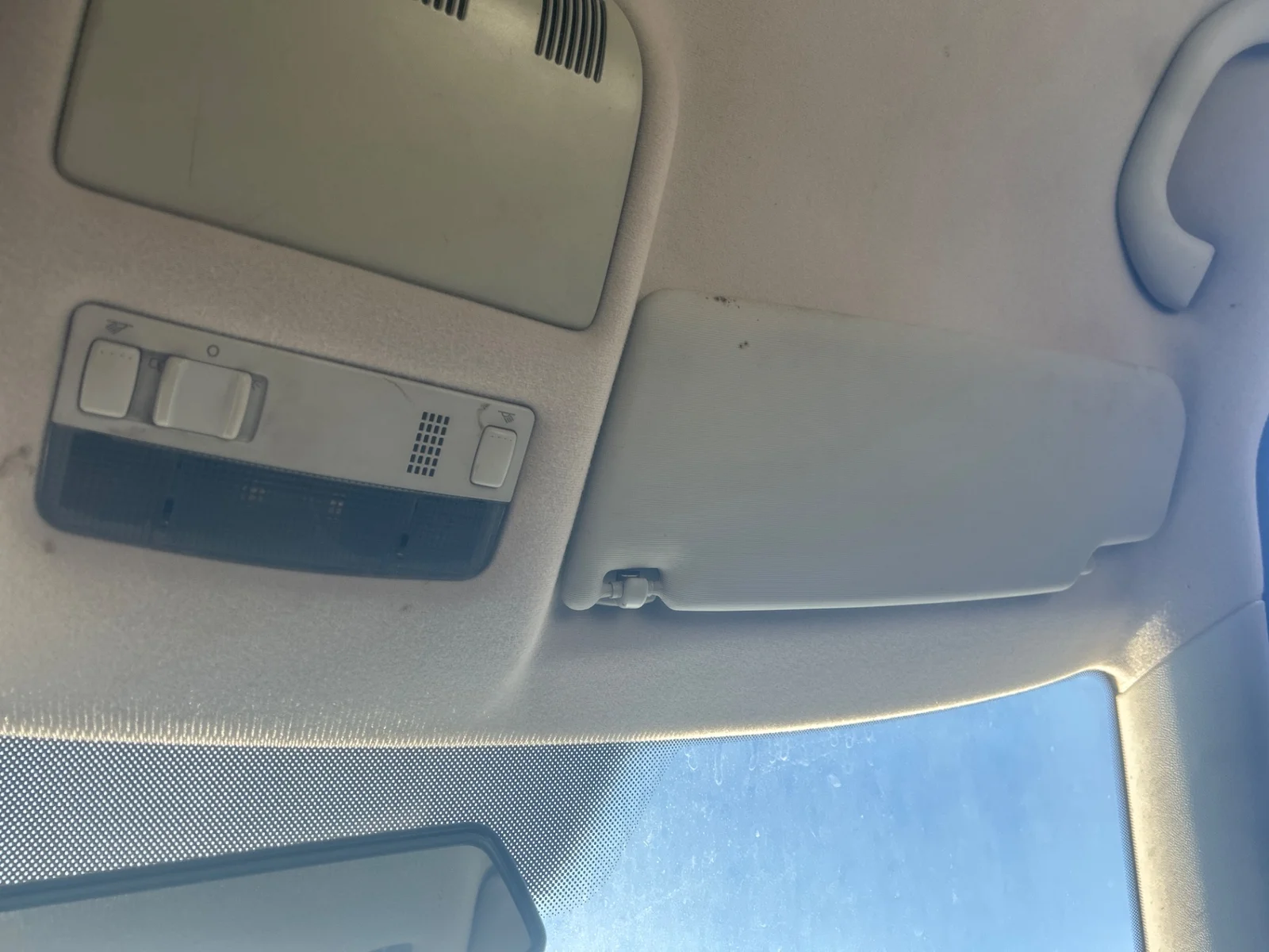 Foto de LUZ INTERIOR SKODA FABIA COMBI (5J5) 1.4 TDI (80 CV / 59 KW) referencia 3B0947105C FKZ