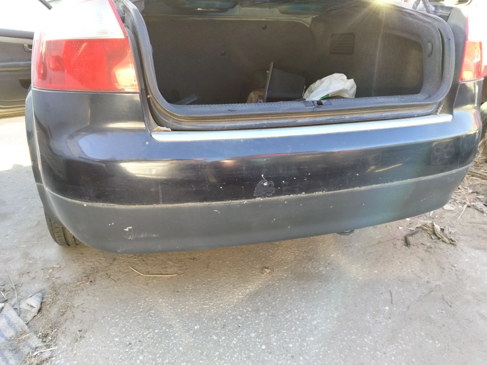 Foto de PARAGOLPES TRASERO AUDI A4 BERLINA (8E) 1.9 TDI (131 CV / 96 KW)