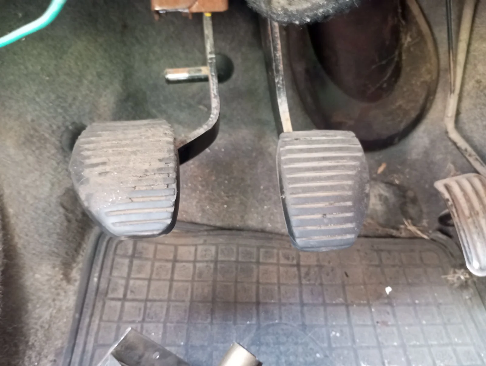 Foto de PEDAL FRENO CITROEN BERLINGO 1.9 Diesel (69 CV / 51 KW) referencia 4501W4