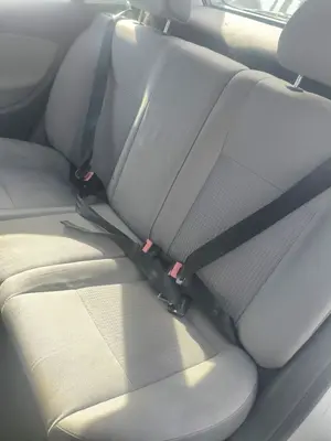 Foto de CINTURON SEGURIDAD TRASERO CENTRAL SEAT IBIZA (6L1) 1.4 16V (75 CV / 55 KW)